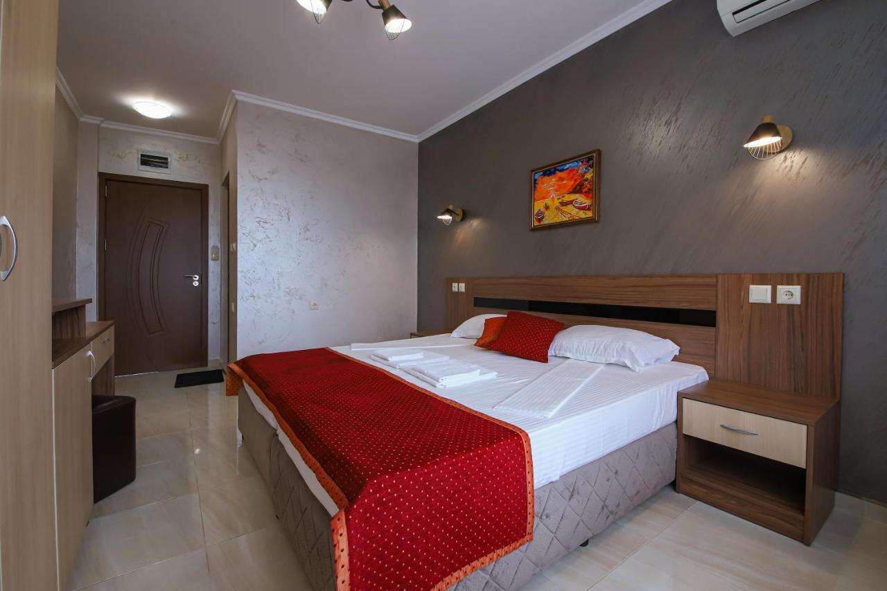 Guesthouse Phoenix Obzor Exterior foto