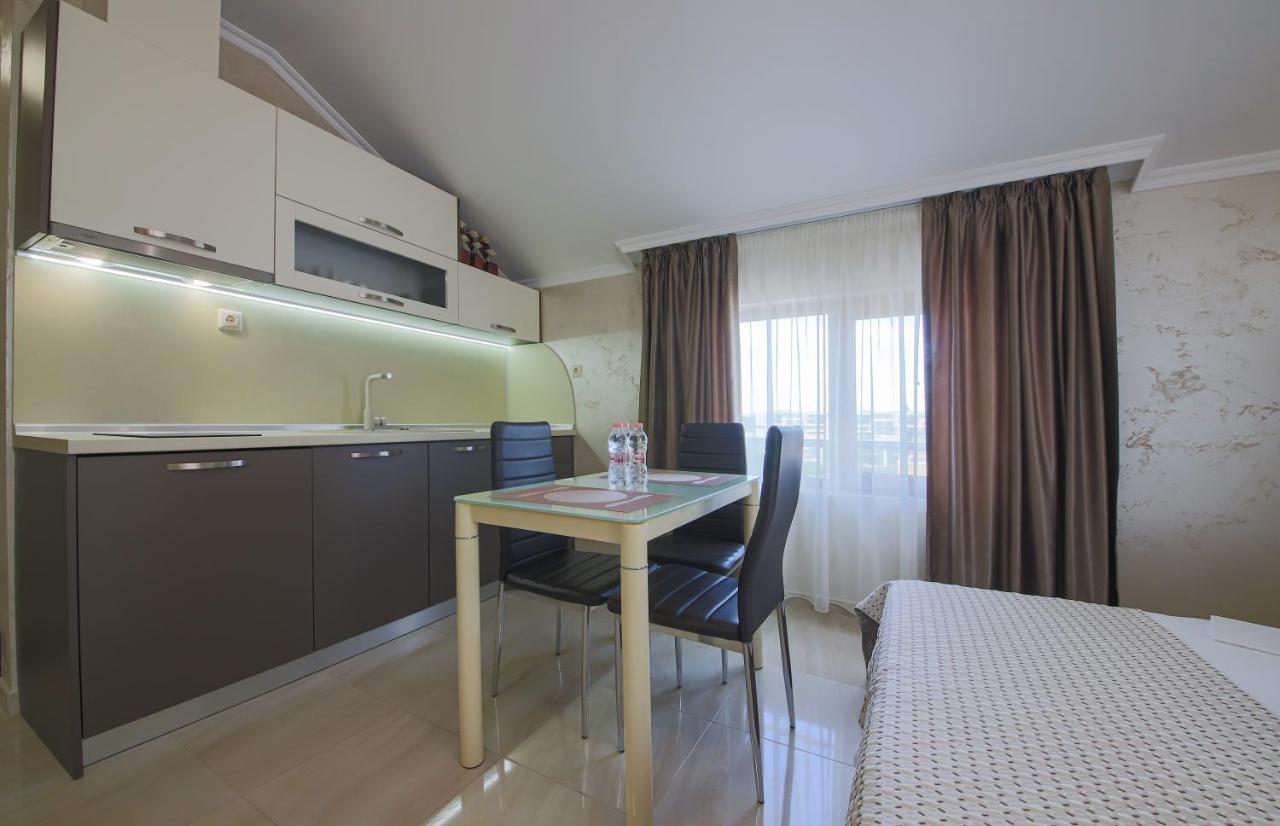 Guesthouse Phoenix Obzor Exterior foto