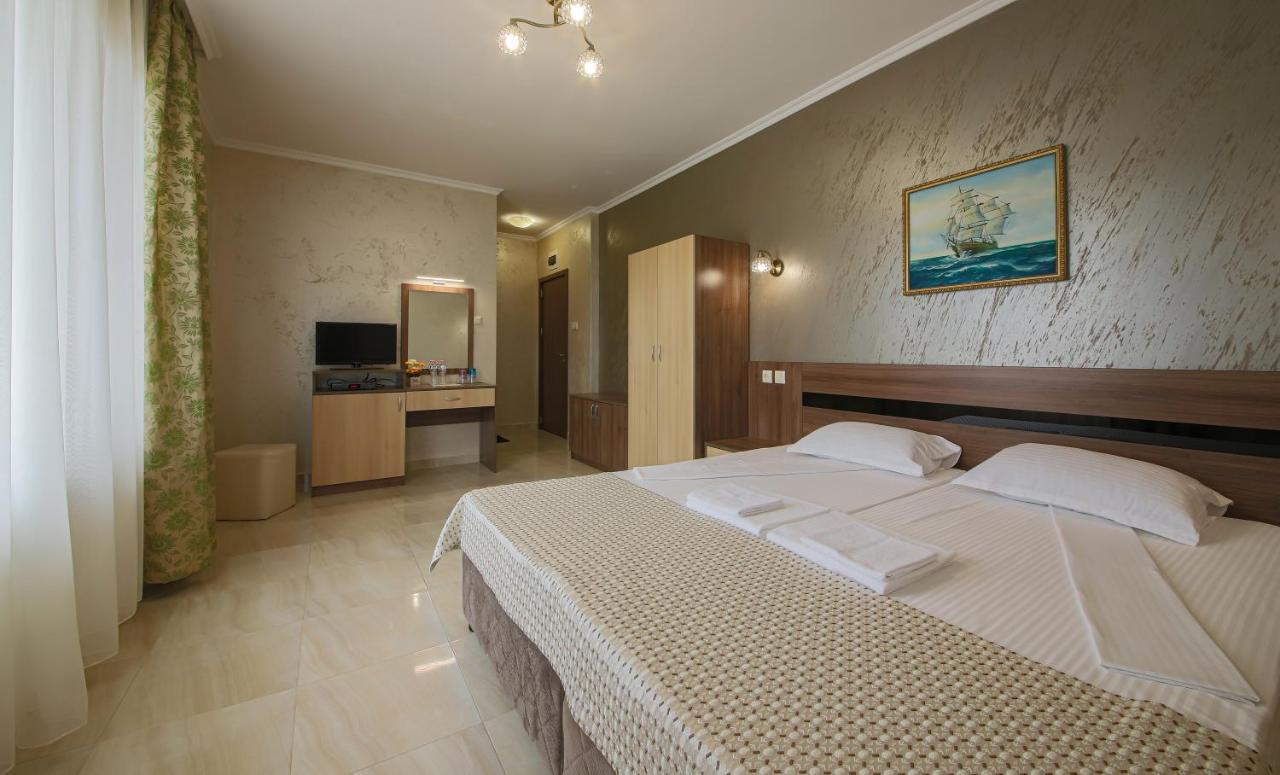 Guesthouse Phoenix Obzor Exterior foto