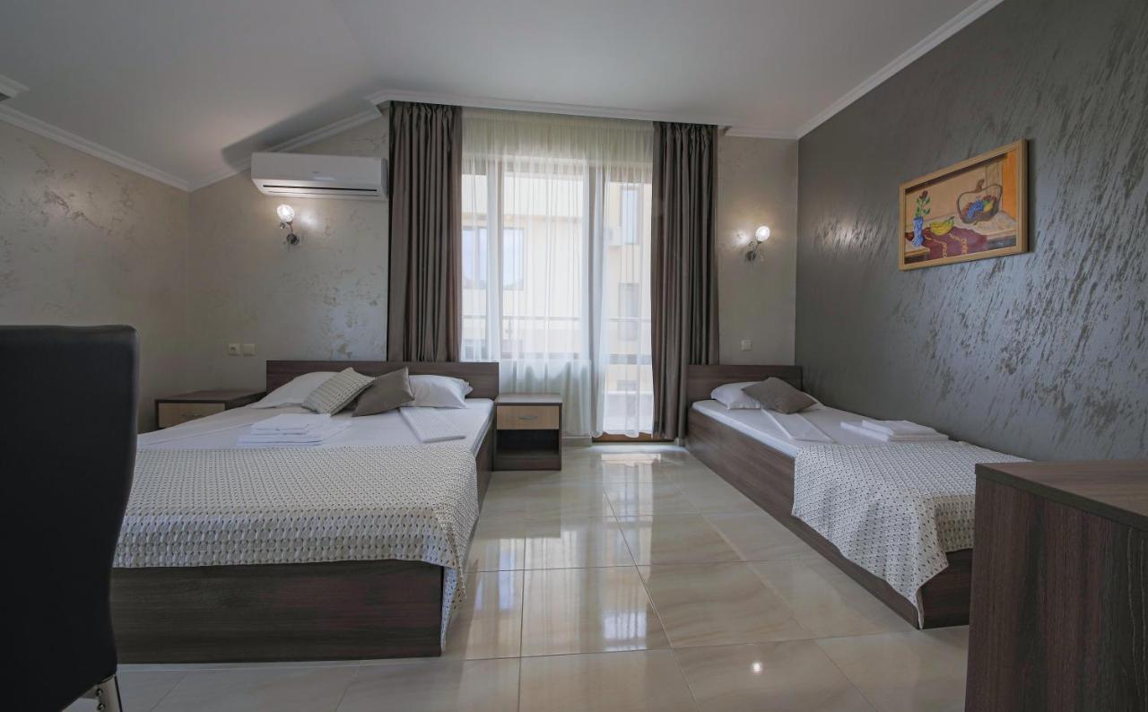 Guesthouse Phoenix Obzor Exterior foto
